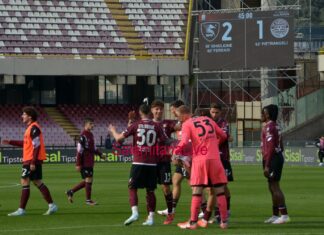 Nel giorno dell’anniversario della morte del Siberiano la Salernitana vince in casa e conquista tre punti importanti nella lotta salvezza